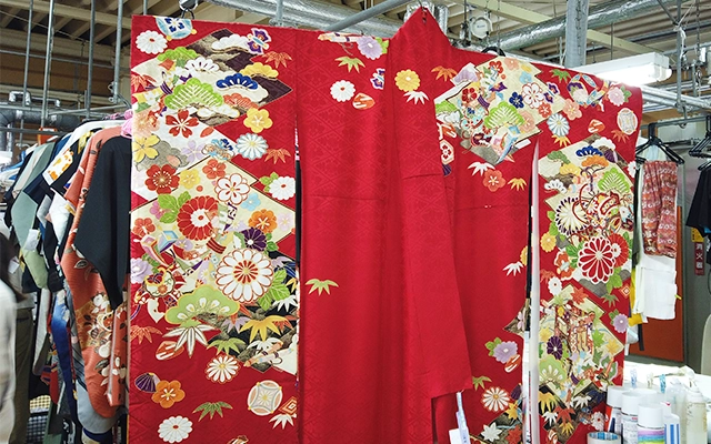 職歴40年！熟練職人の手作業